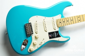 American Professional II Stratocaster - Miami Blue